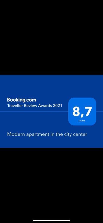Modern Apartment In The City Center بلزن المظهر الخارجي الصورة